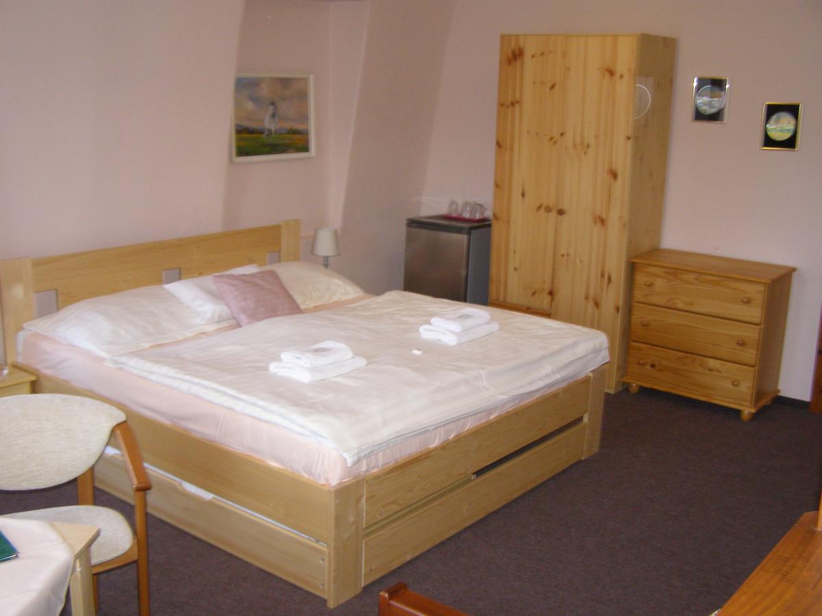Hotel Garni Belveder Хренско Экстерьер фото
